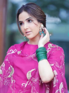 Jasmin Bhasin Net Worth