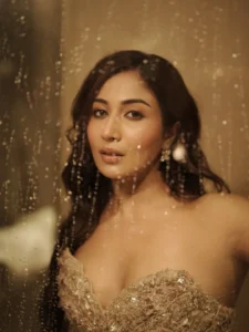 Shreya Kalra Hot