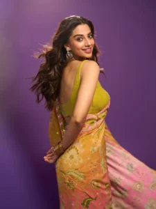 Meenakshi Chaudhary Height
